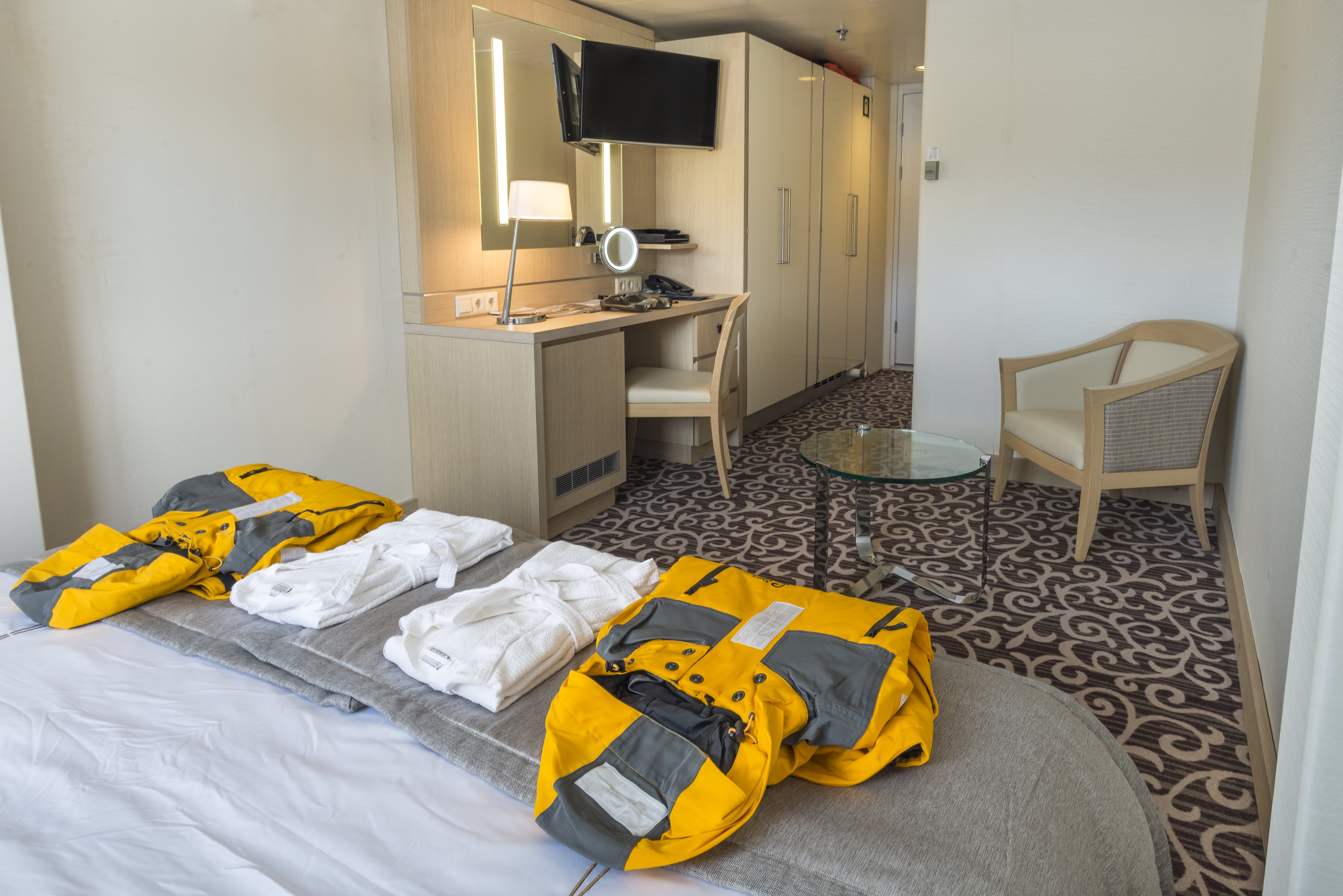 Quark Expeditions Ocean Diamond Twin Window 7.jpg